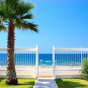House, Unica E Romantica Sul Mare Finale